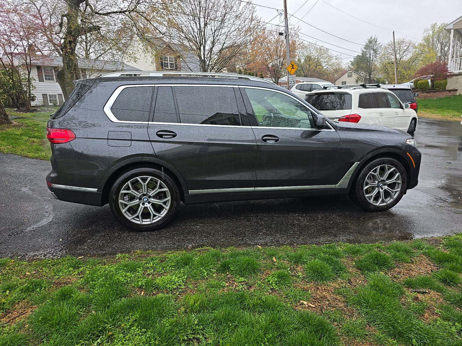 2022 BMW X7 xDrive40i AWD