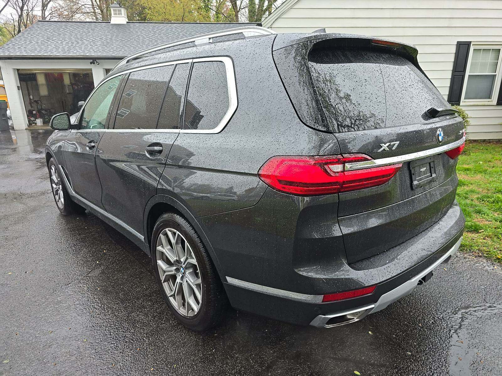 2022 BMW X7 xDrive40i AWD