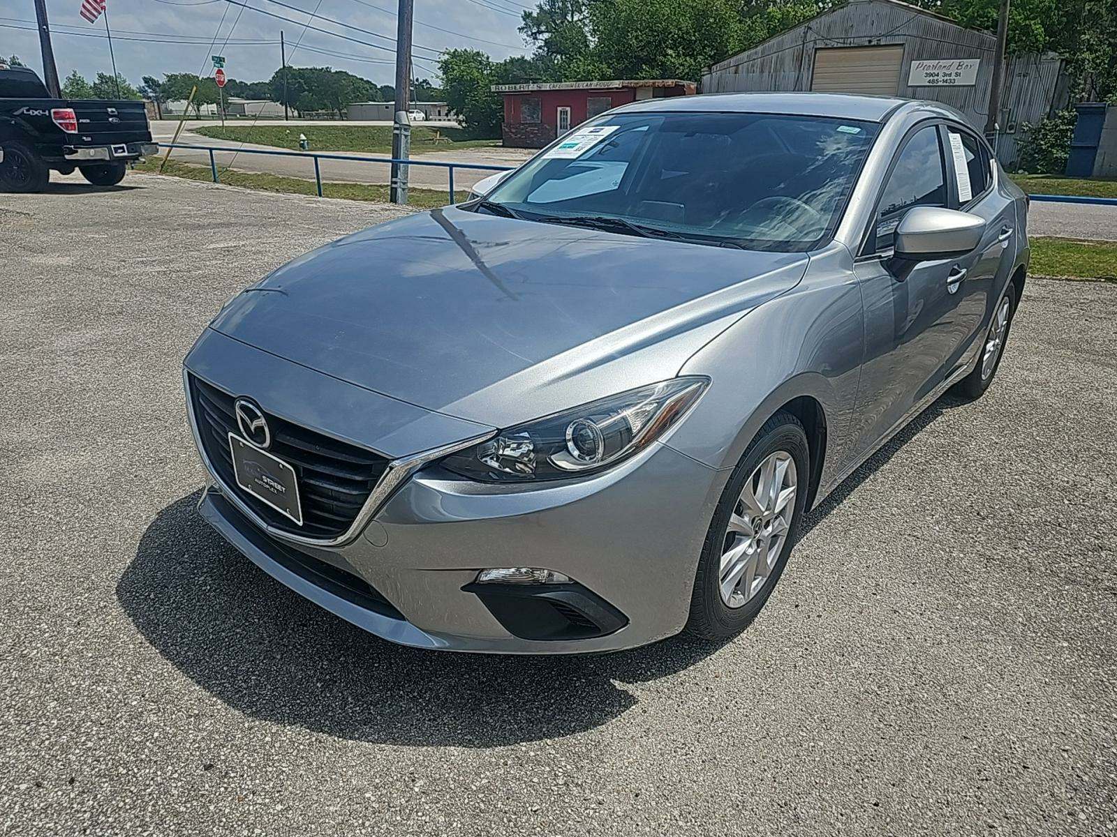 2016 MAZDA MAZDA3 i Sport FWD