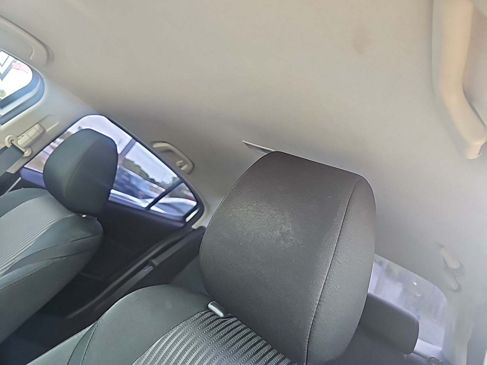 2016 MAZDA MAZDA3 i Sport FWD