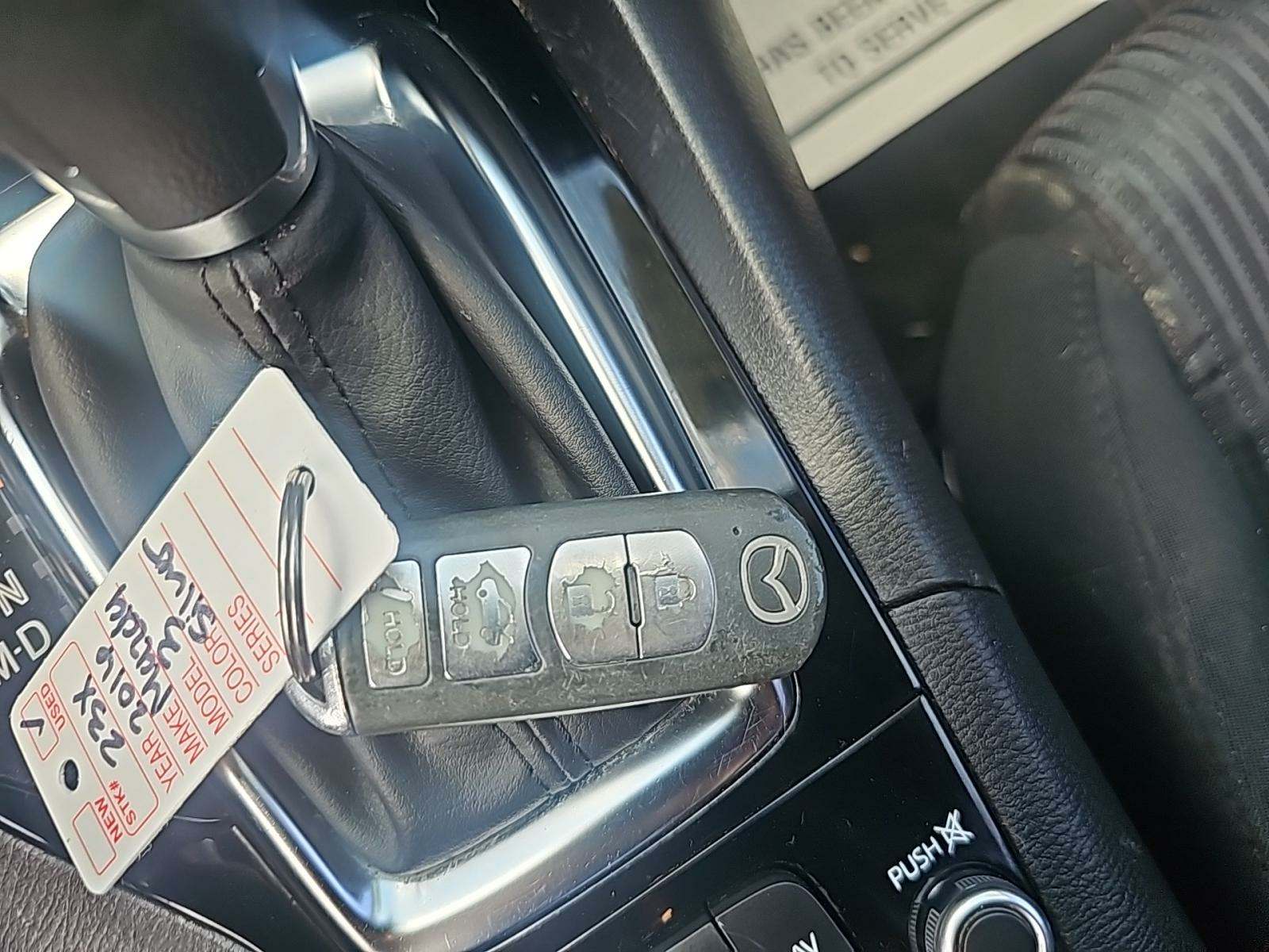 2016 MAZDA MAZDA3 i Sport FWD