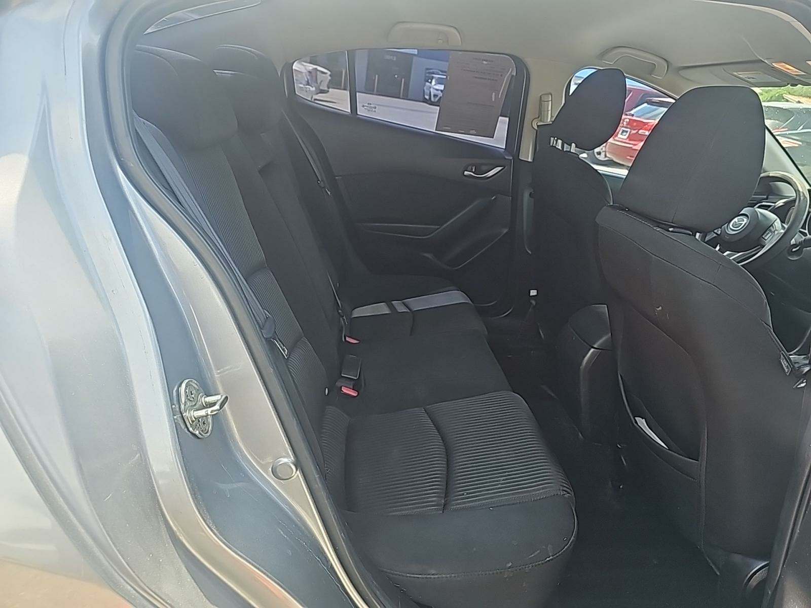 2016 MAZDA MAZDA3 i Sport FWD