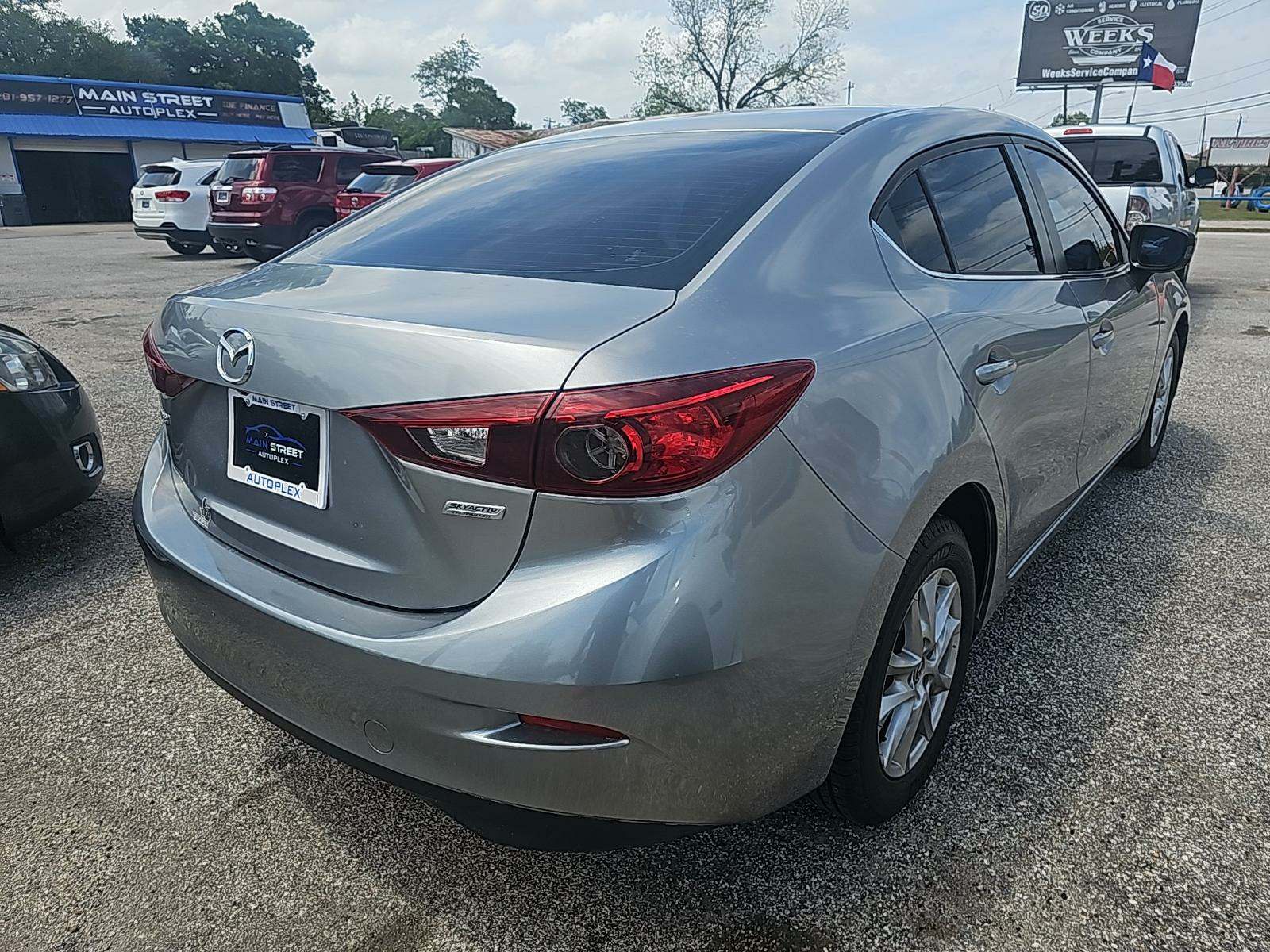 2016 MAZDA MAZDA3 i Sport FWD