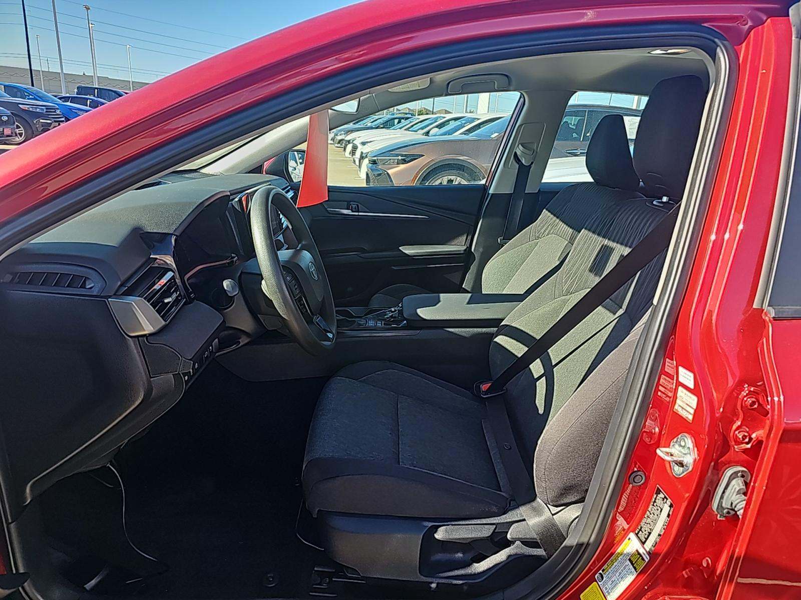 2025 Toyota Camry LE FWD