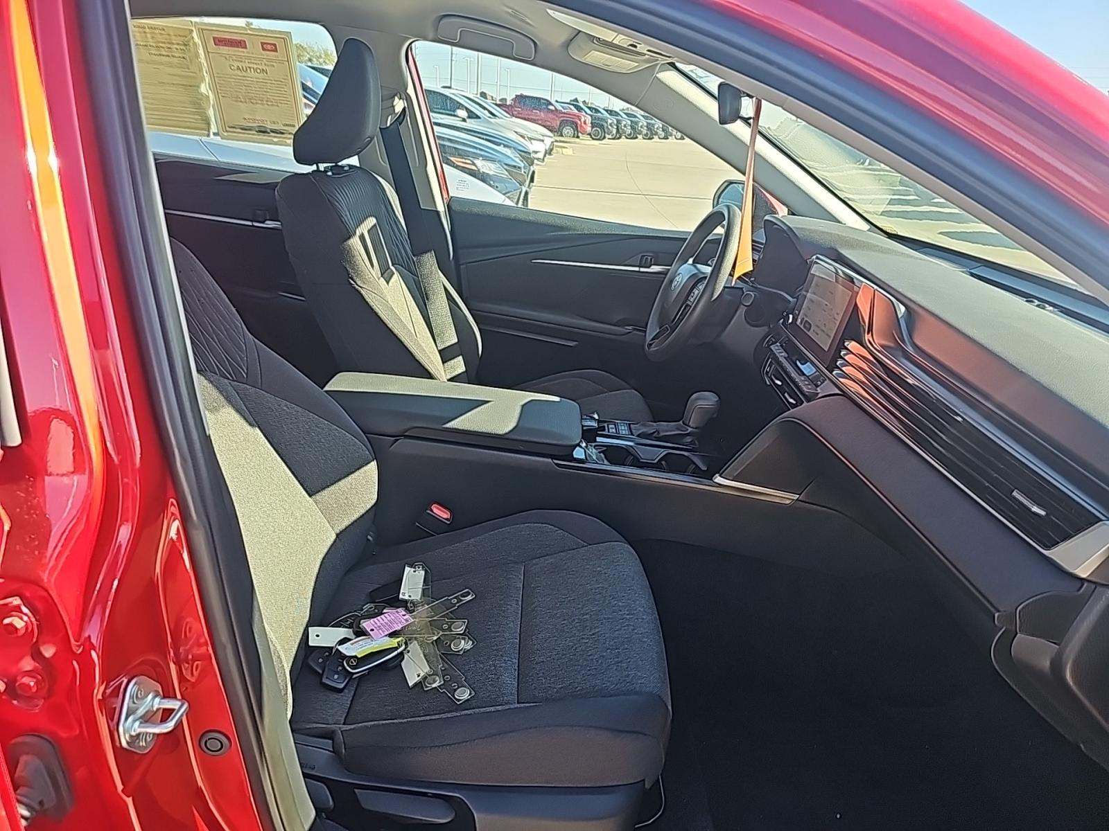 2025 Toyota Camry LE FWD