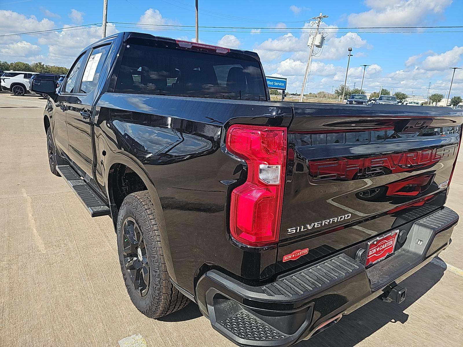 2023 Chevrolet Silverado 1500 RST AWD