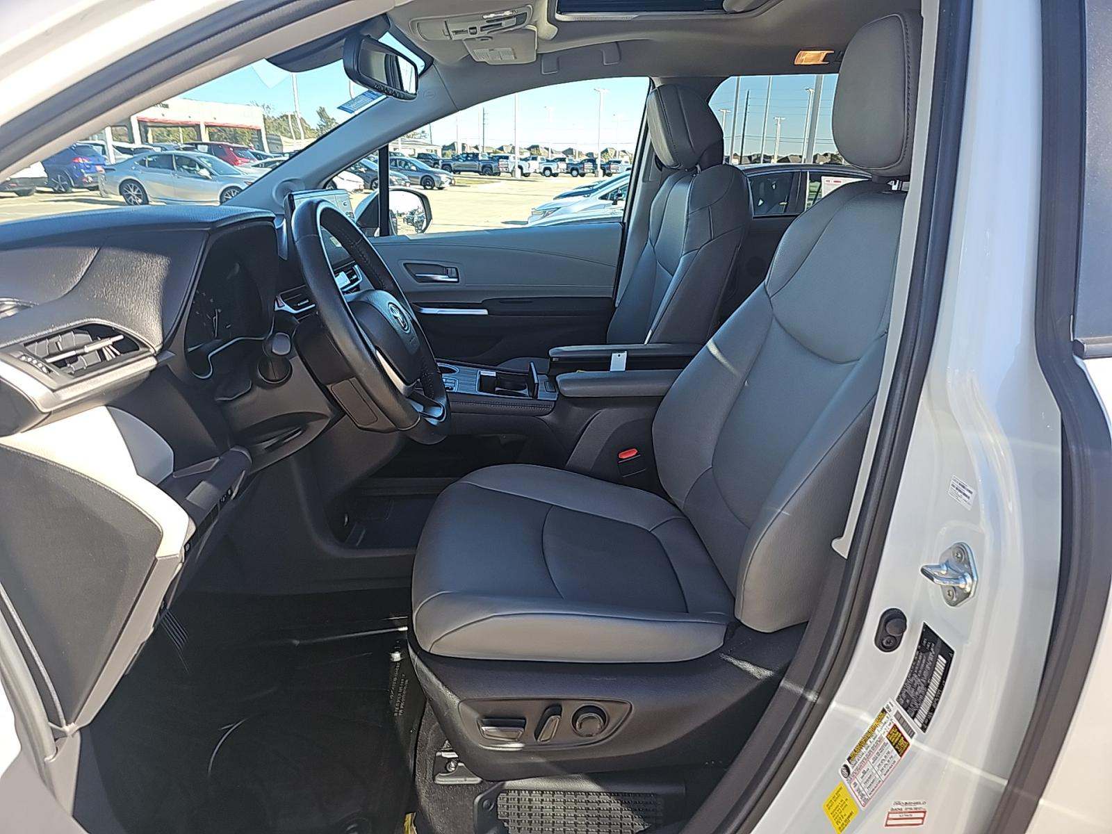 2024 Toyota Sienna XLE FWD