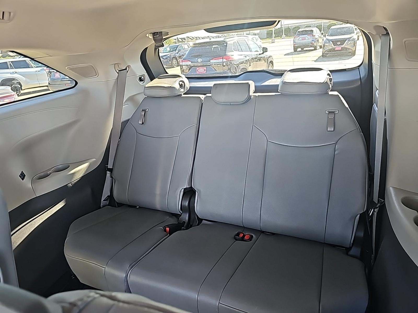 2024 Toyota Sienna XLE FWD