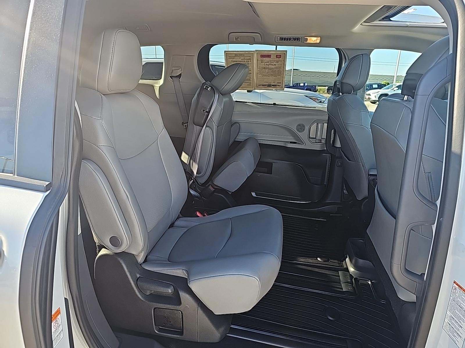 2024 Toyota Sienna XLE FWD