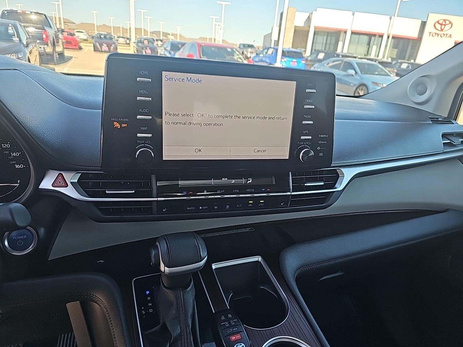 2024 Toyota Sienna XLE FWD