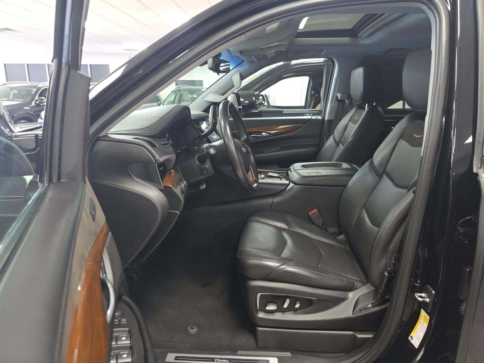 2018 Cadillac Escalade Luxury AWD