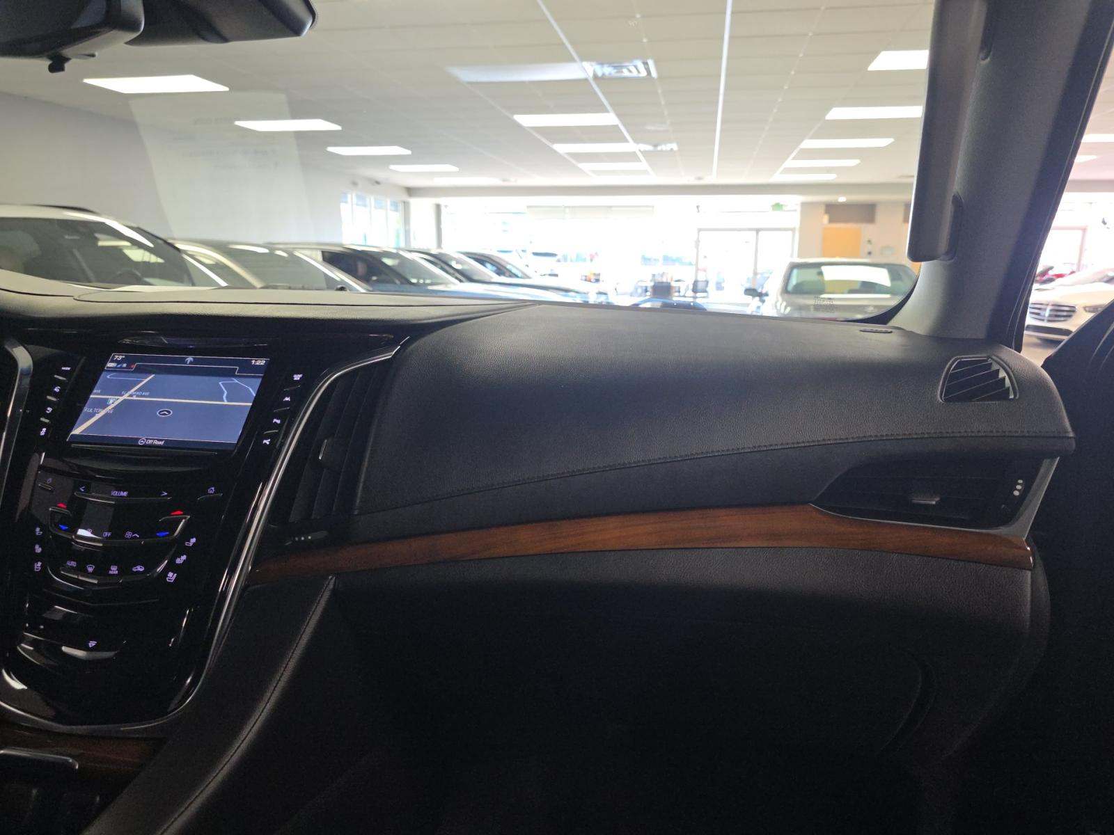 2018 Cadillac Escalade Luxury AWD