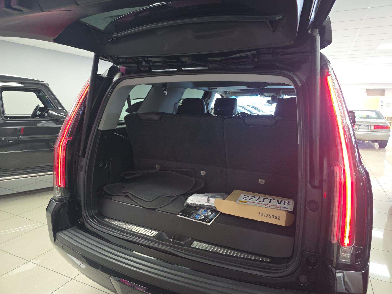 2018 Cadillac Escalade Luxury AWD