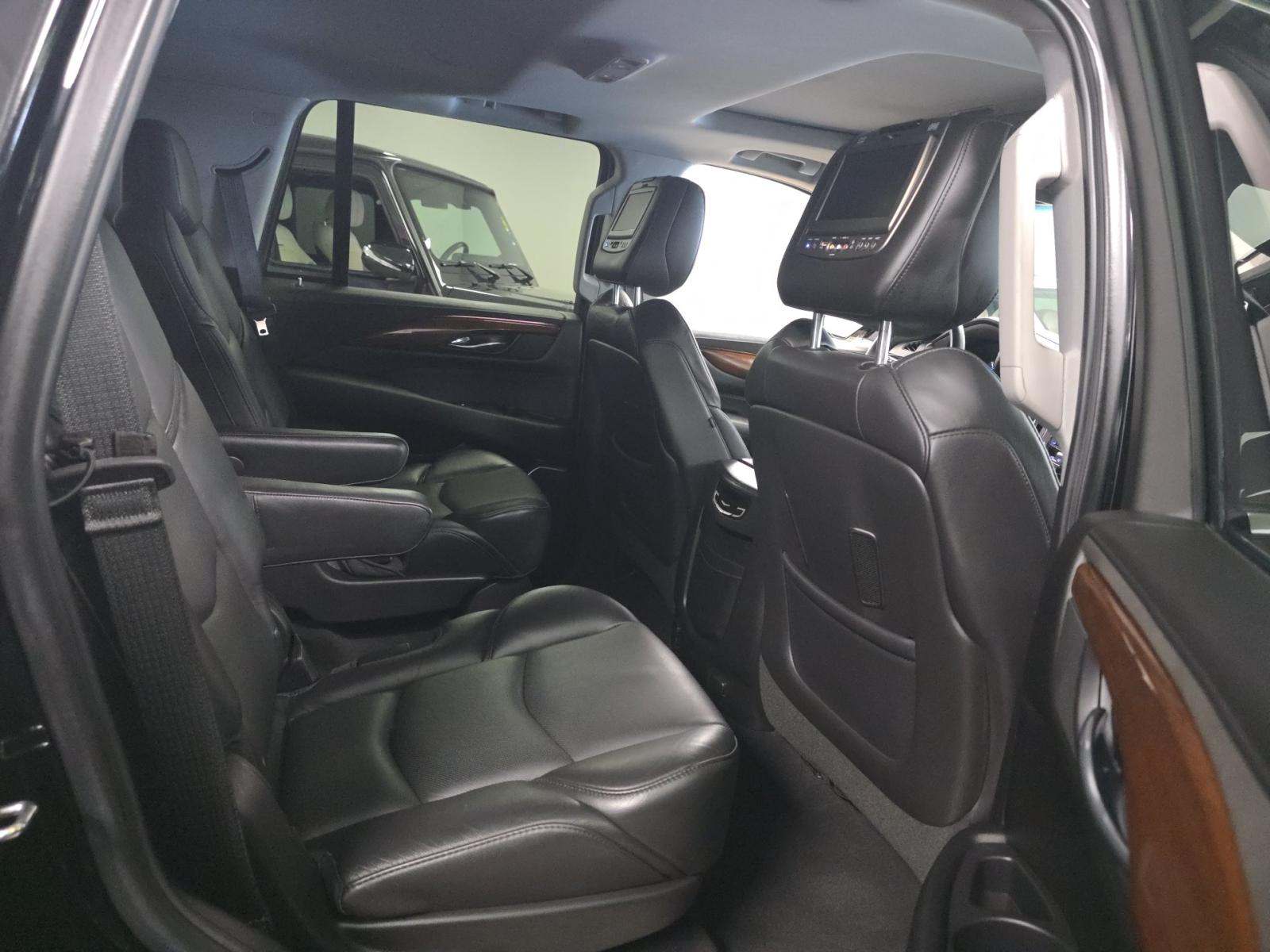 2018 Cadillac Escalade Luxury AWD