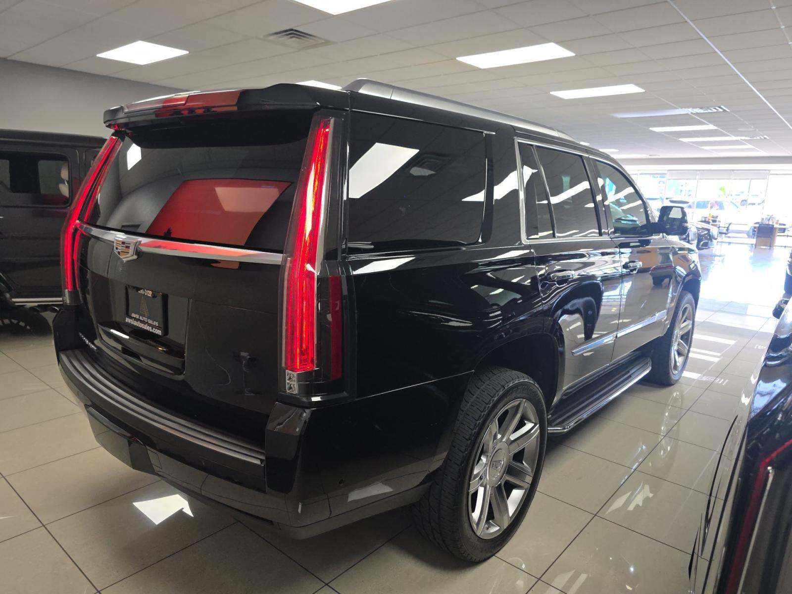 2018 Cadillac Escalade Luxury AWD