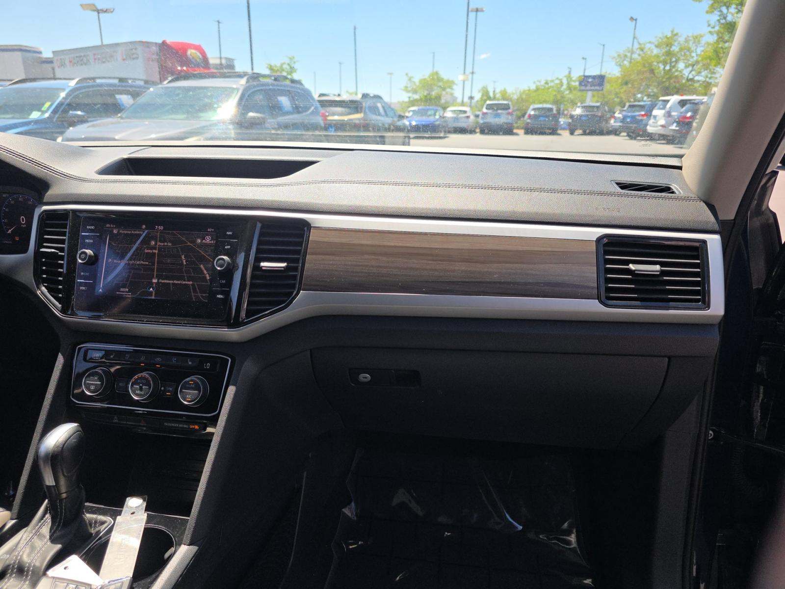 2021 Volkswagen Atlas 3.6L SEL Premium AWD