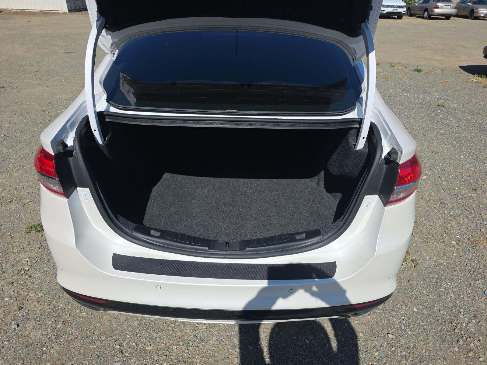 FORD FUSION - 10
