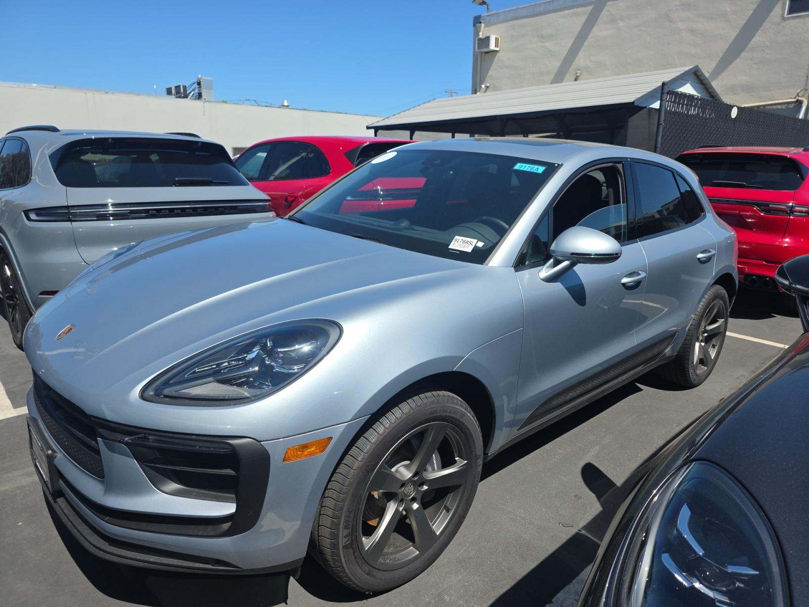 2026 Porsche Macan Base AWD