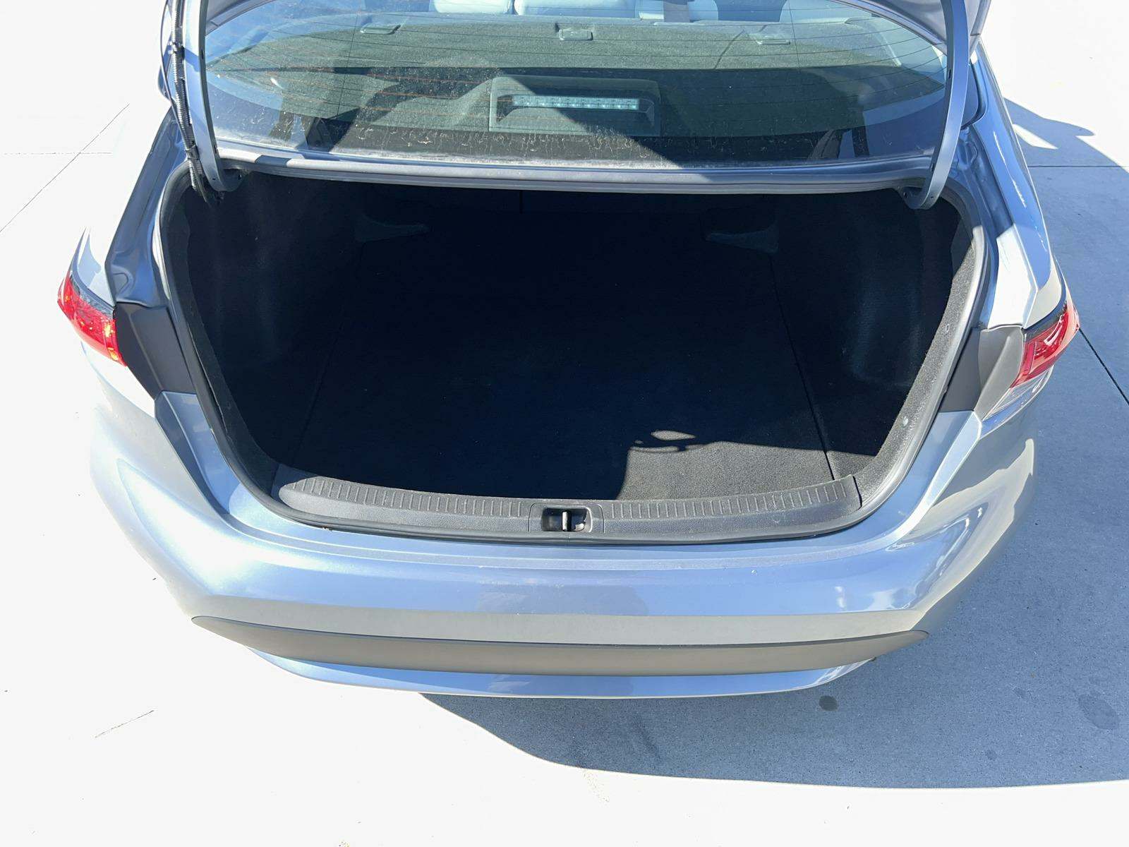 2021 Toyota Corolla LE FWD