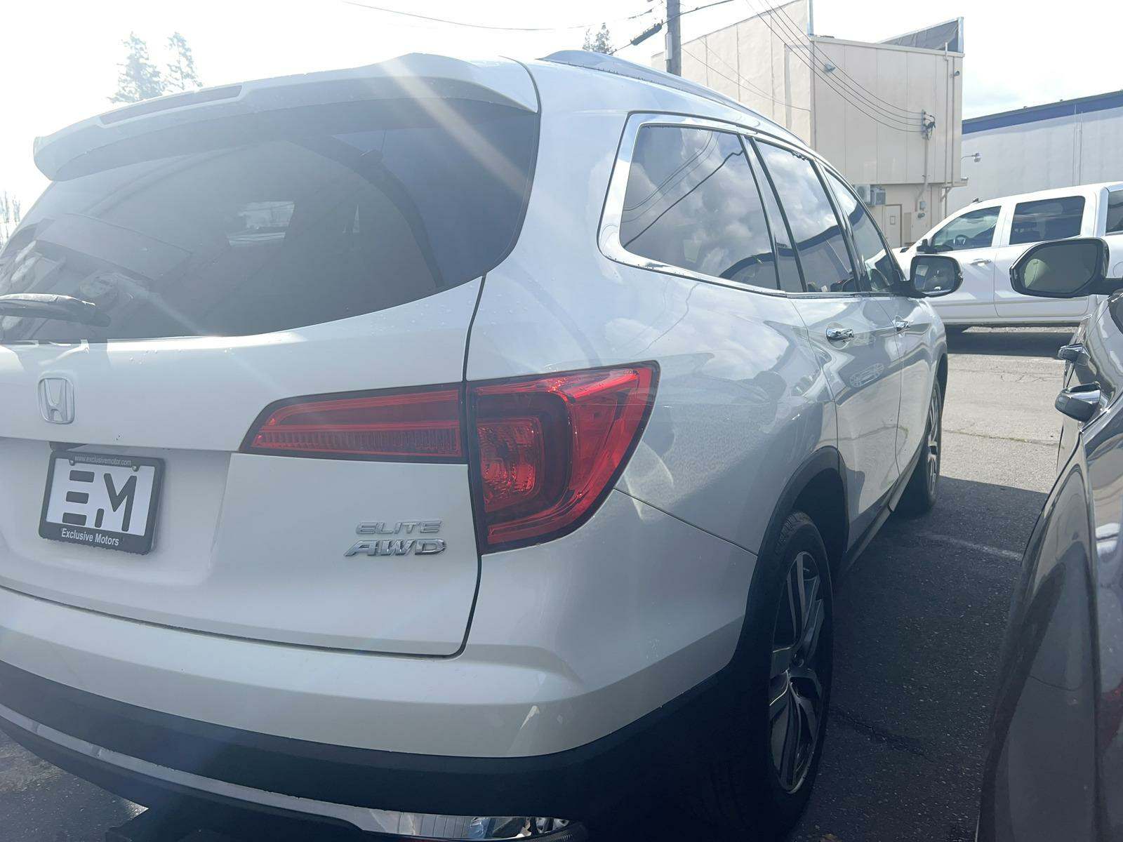 2017 Honda Pilot Elite AWD