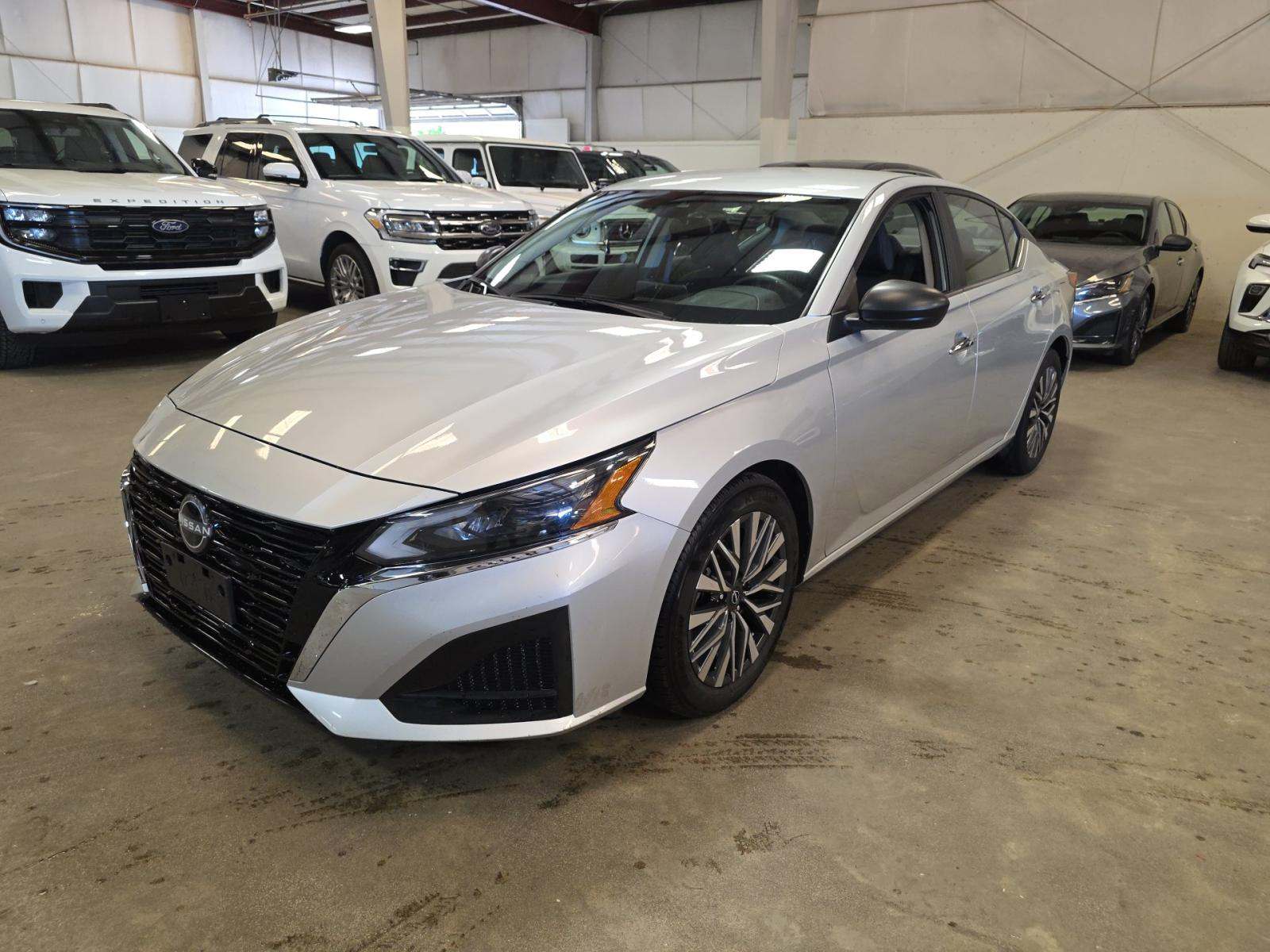 NISSAN ALTIMA - 1