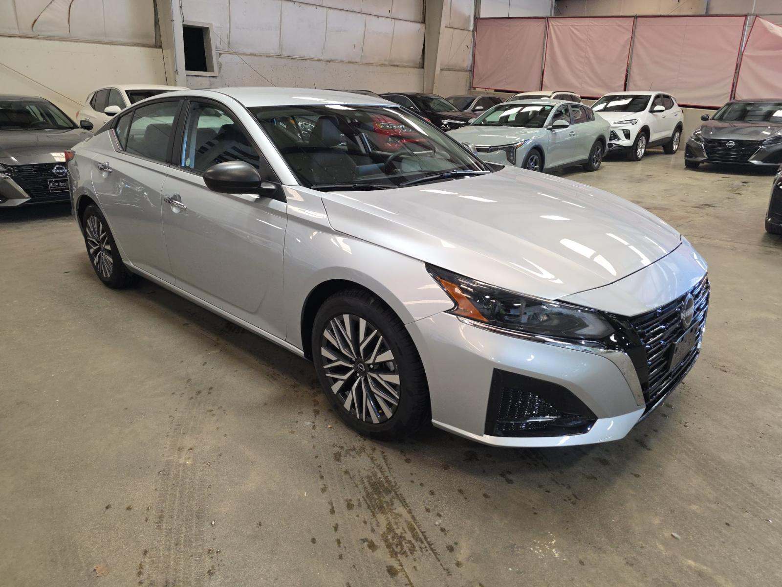 NISSAN ALTIMA - 4