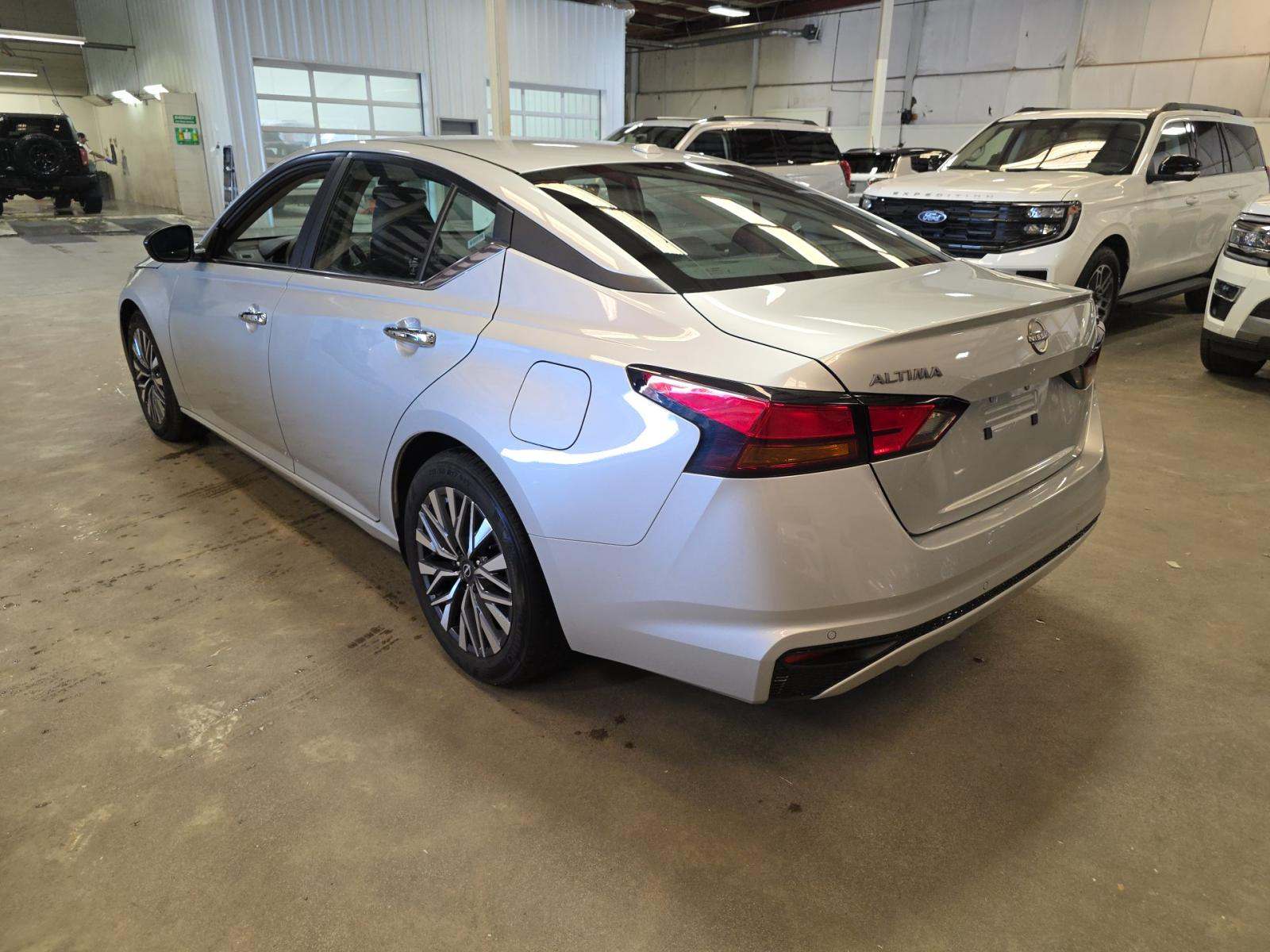 NISSAN ALTIMA - 2