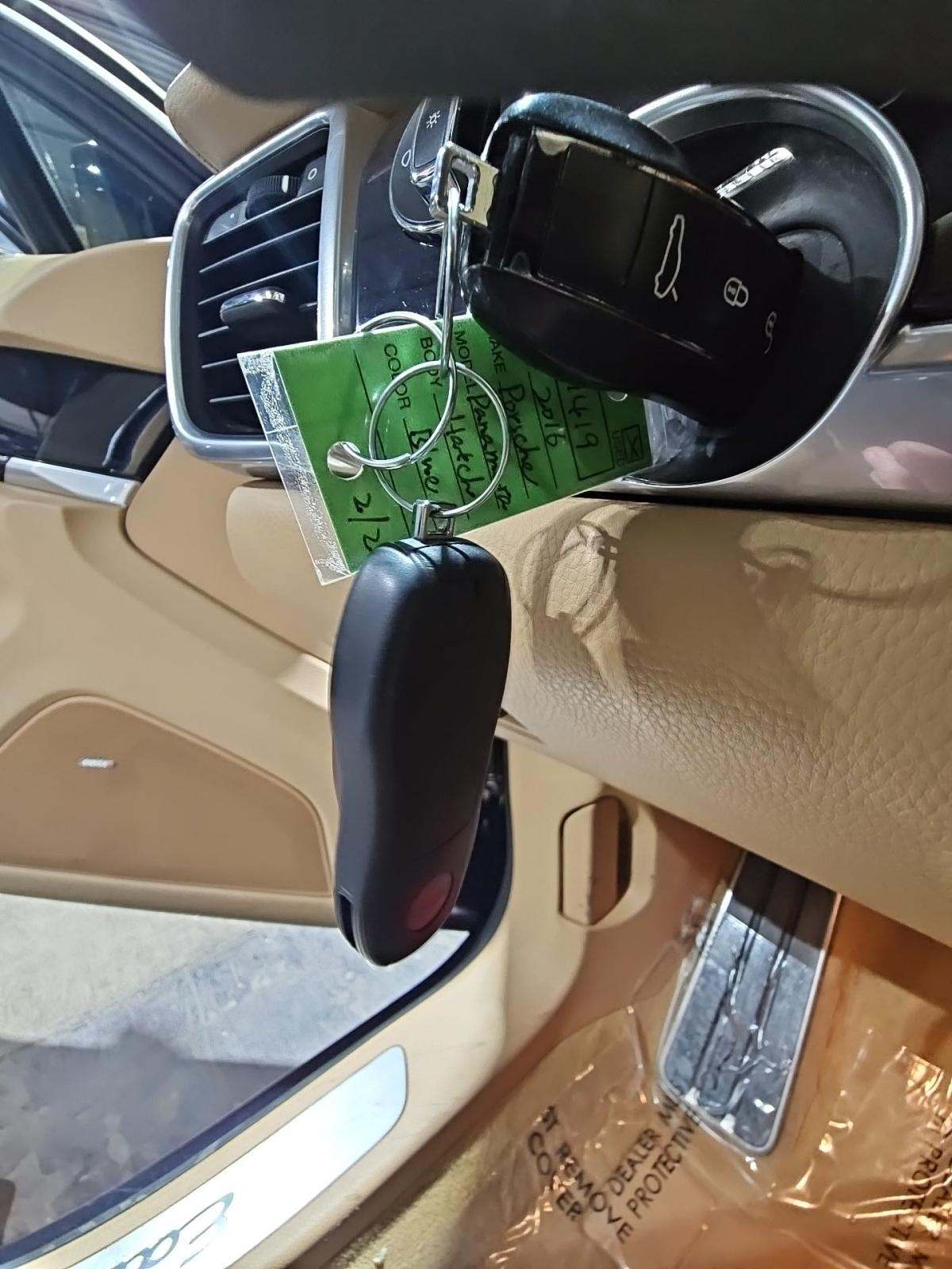 2016 Porsche Panamera Edition RWD