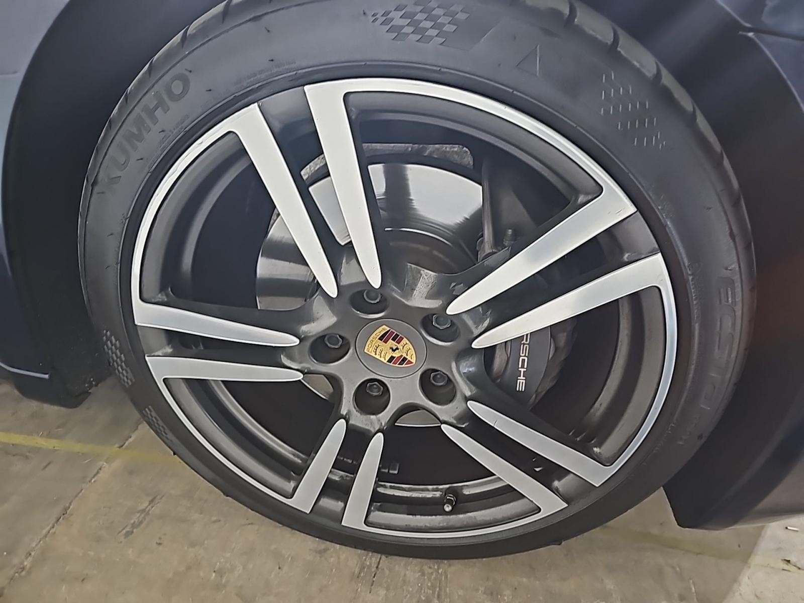 2016 Porsche Panamera Edition RWD