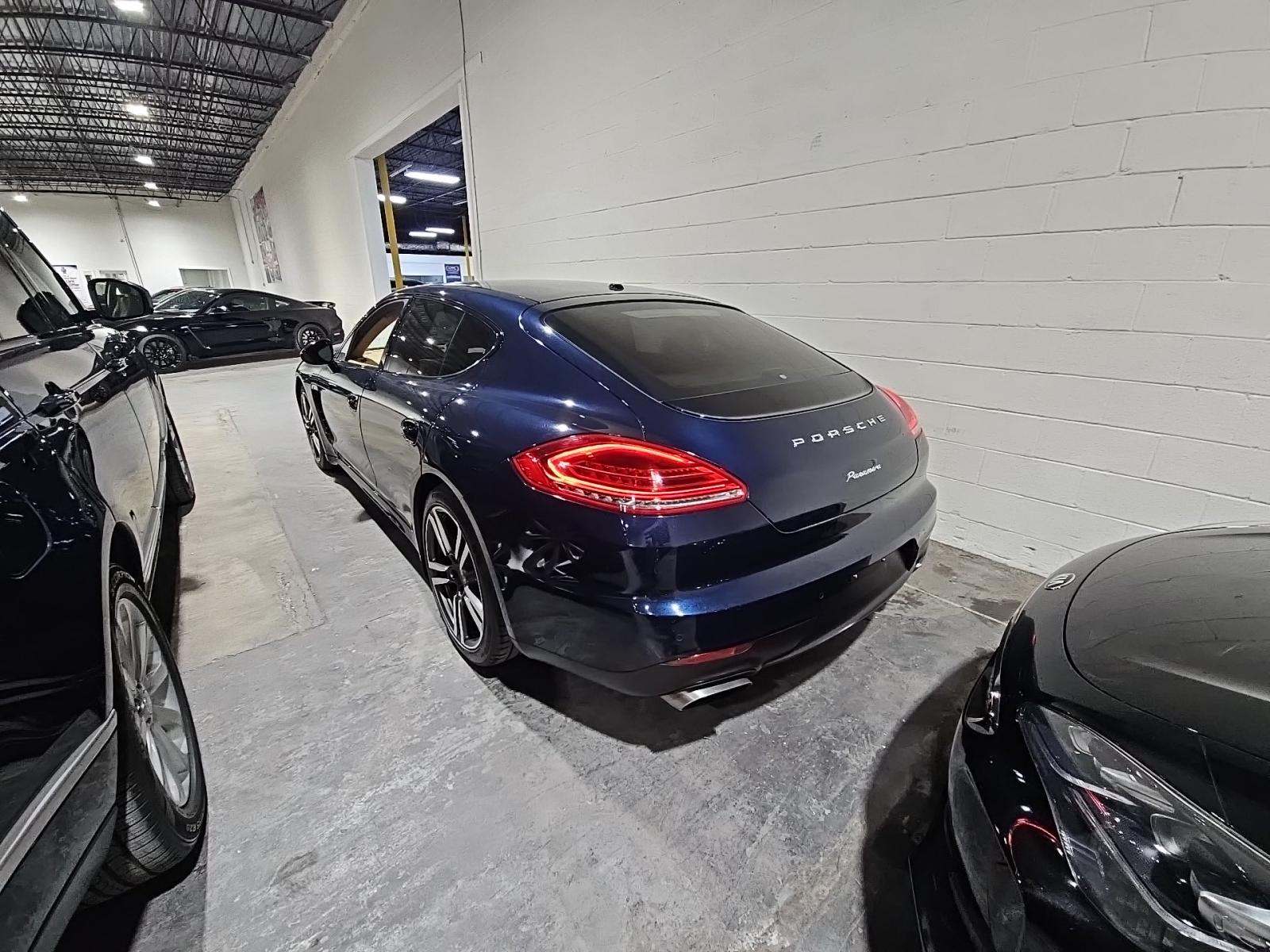 2016 Porsche Panamera Edition RWD