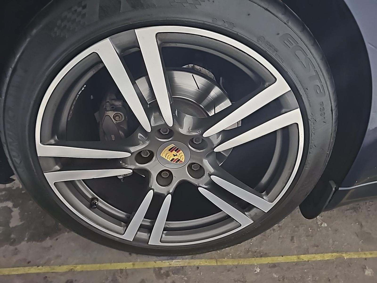 2016 Porsche Panamera Edition RWD