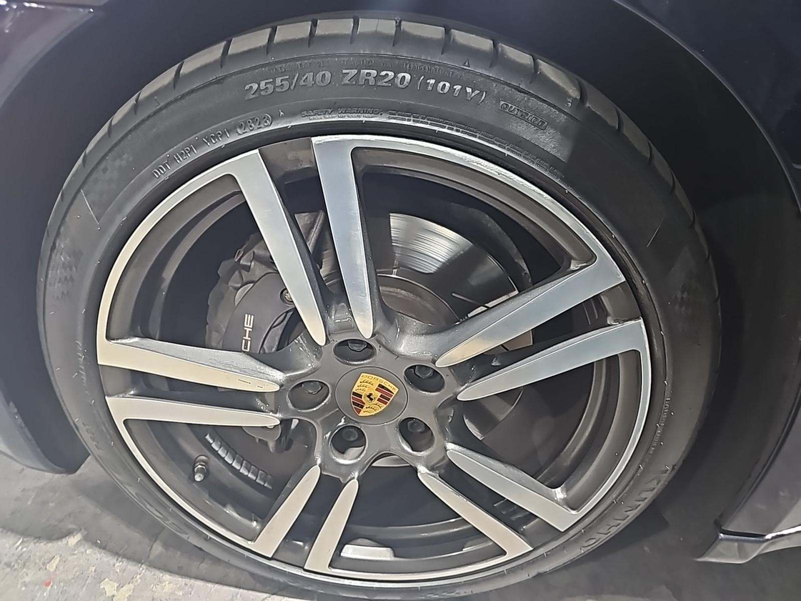 2016 Porsche Panamera Edition RWD