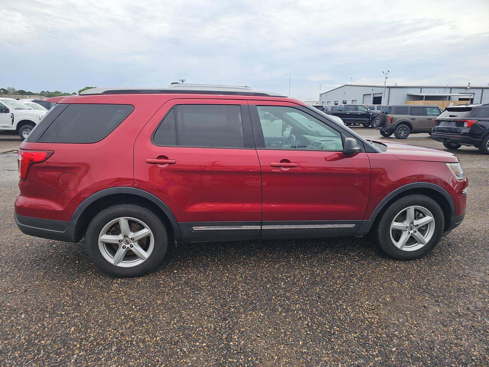 FORD EXPLORER - 4