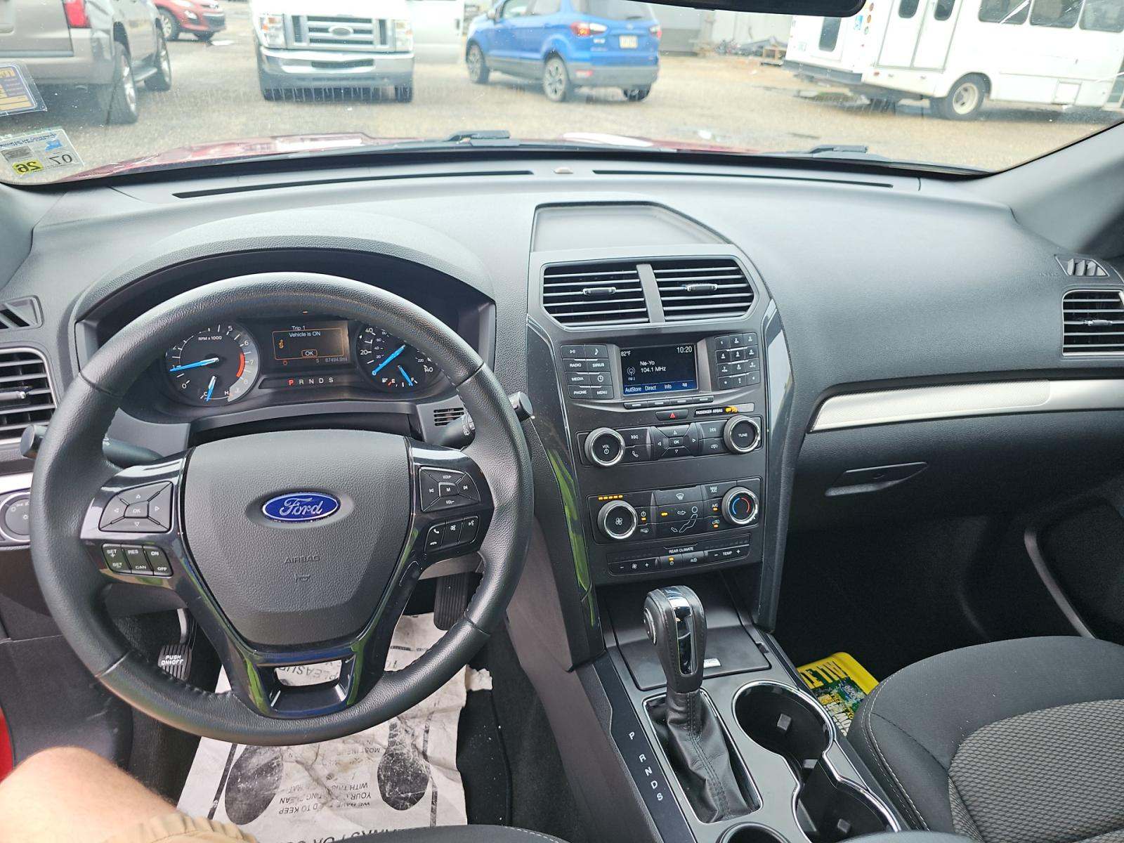 FORD EXPLORER - 10