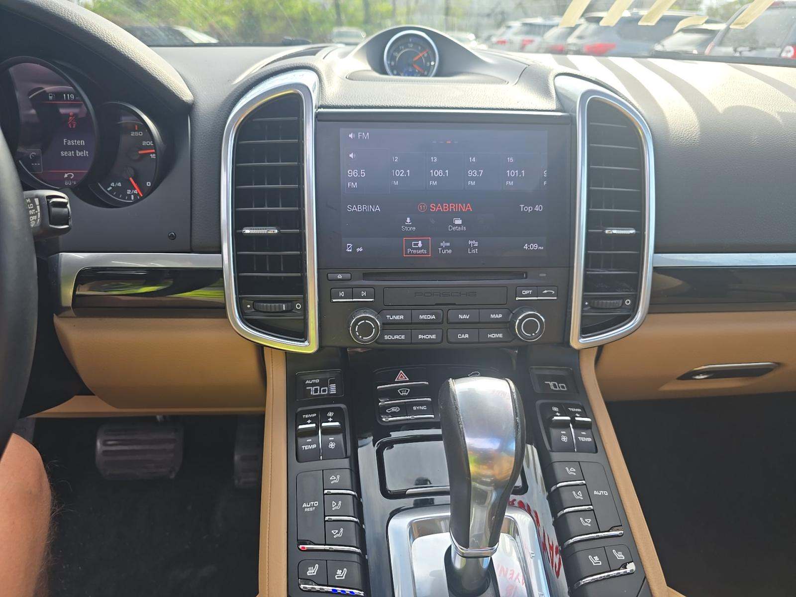 PORSCHE CAYENNE - 6