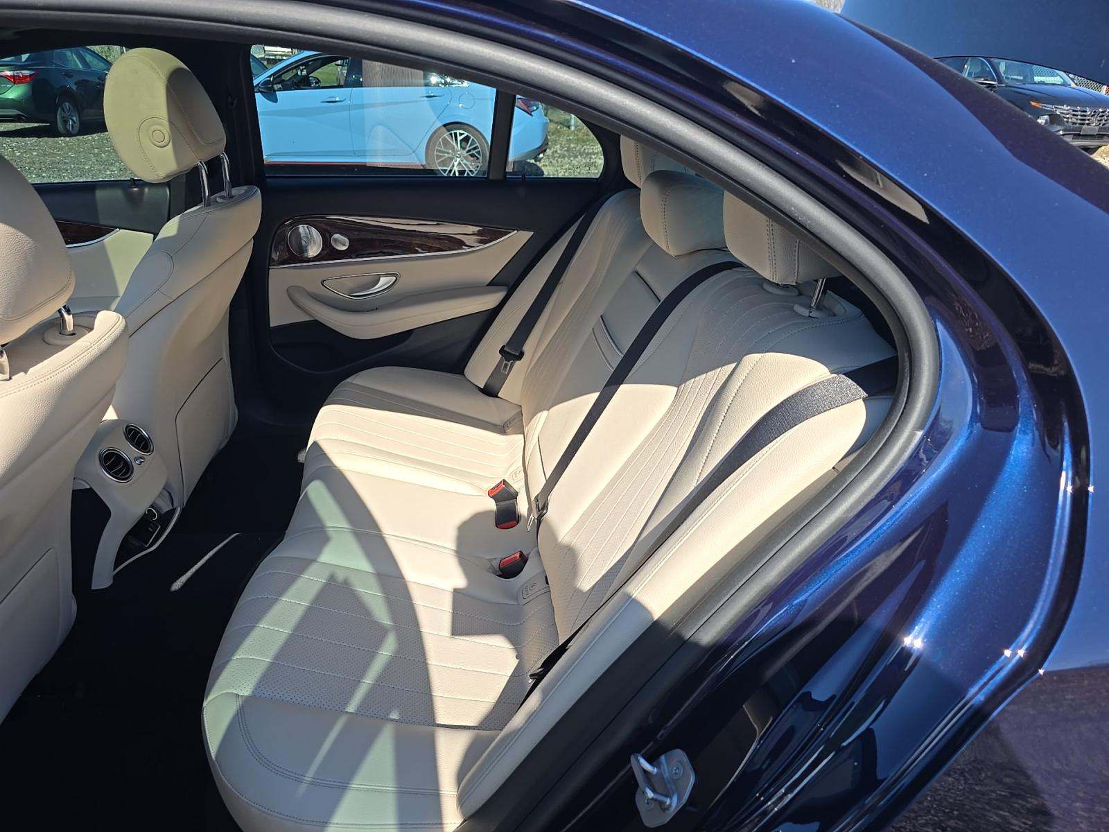 MERCEDES-BENZ E-CLASS - 9