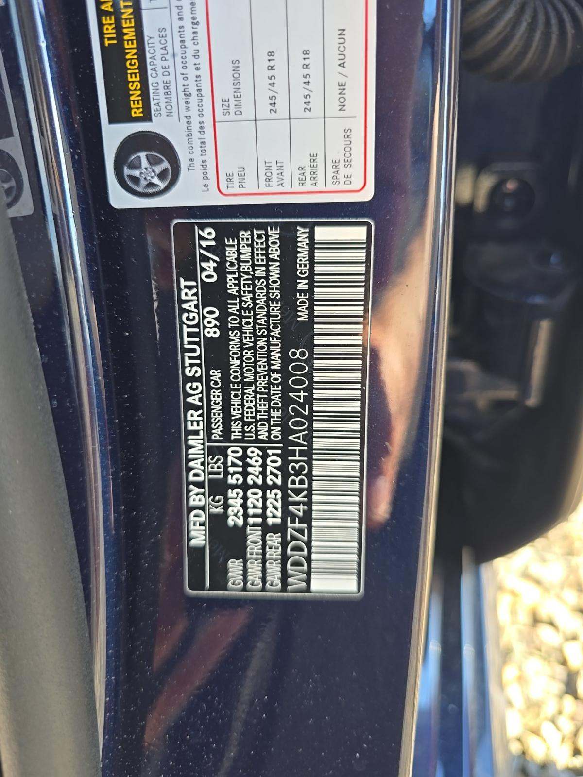 MERCEDES-BENZ E-CLASS - 1