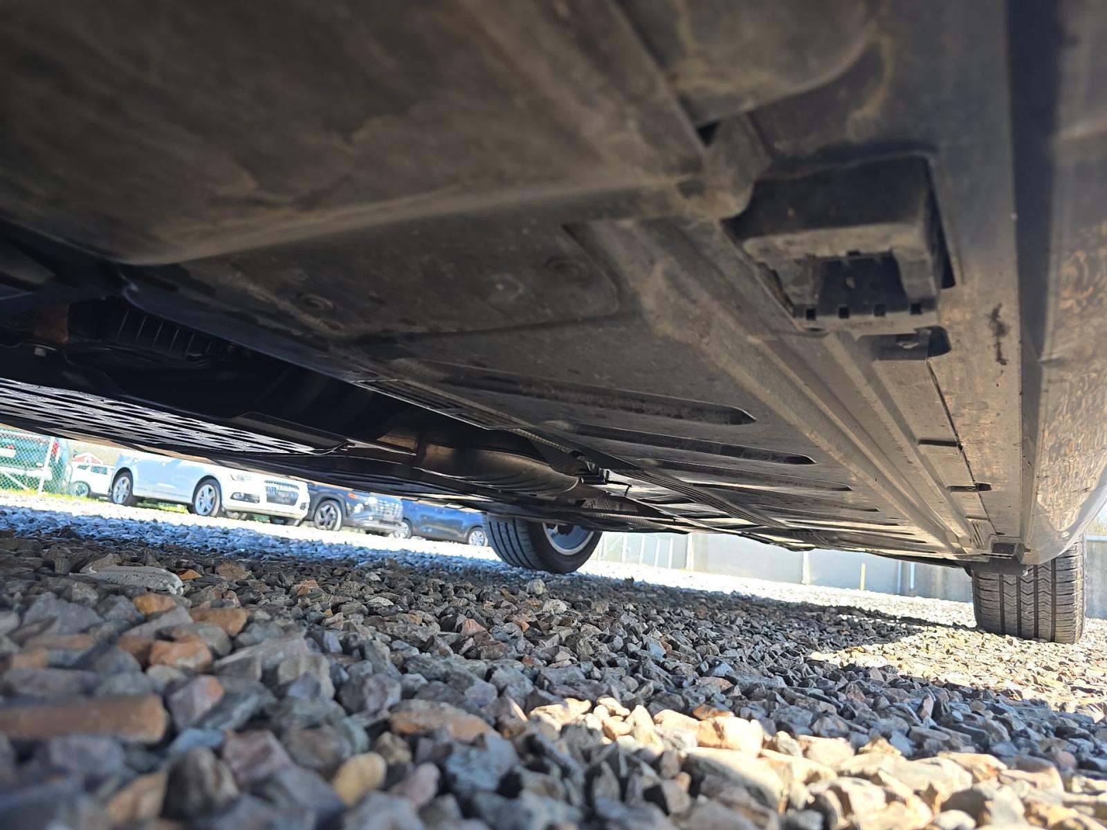 MERCEDES-BENZ E-CLASS - 3