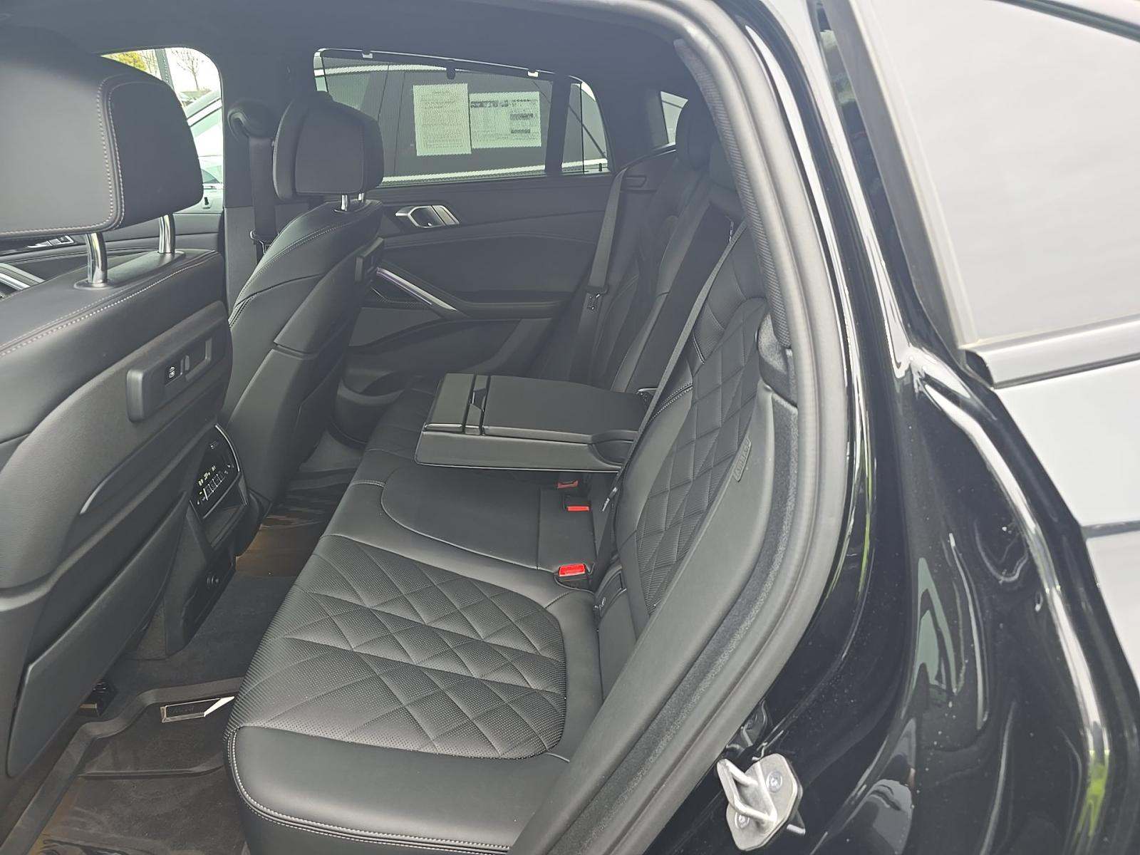 2023 BMW X6 M50i AWD