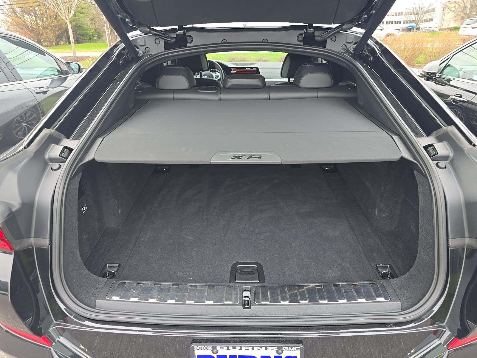 2023 BMW X6 M50i AWD