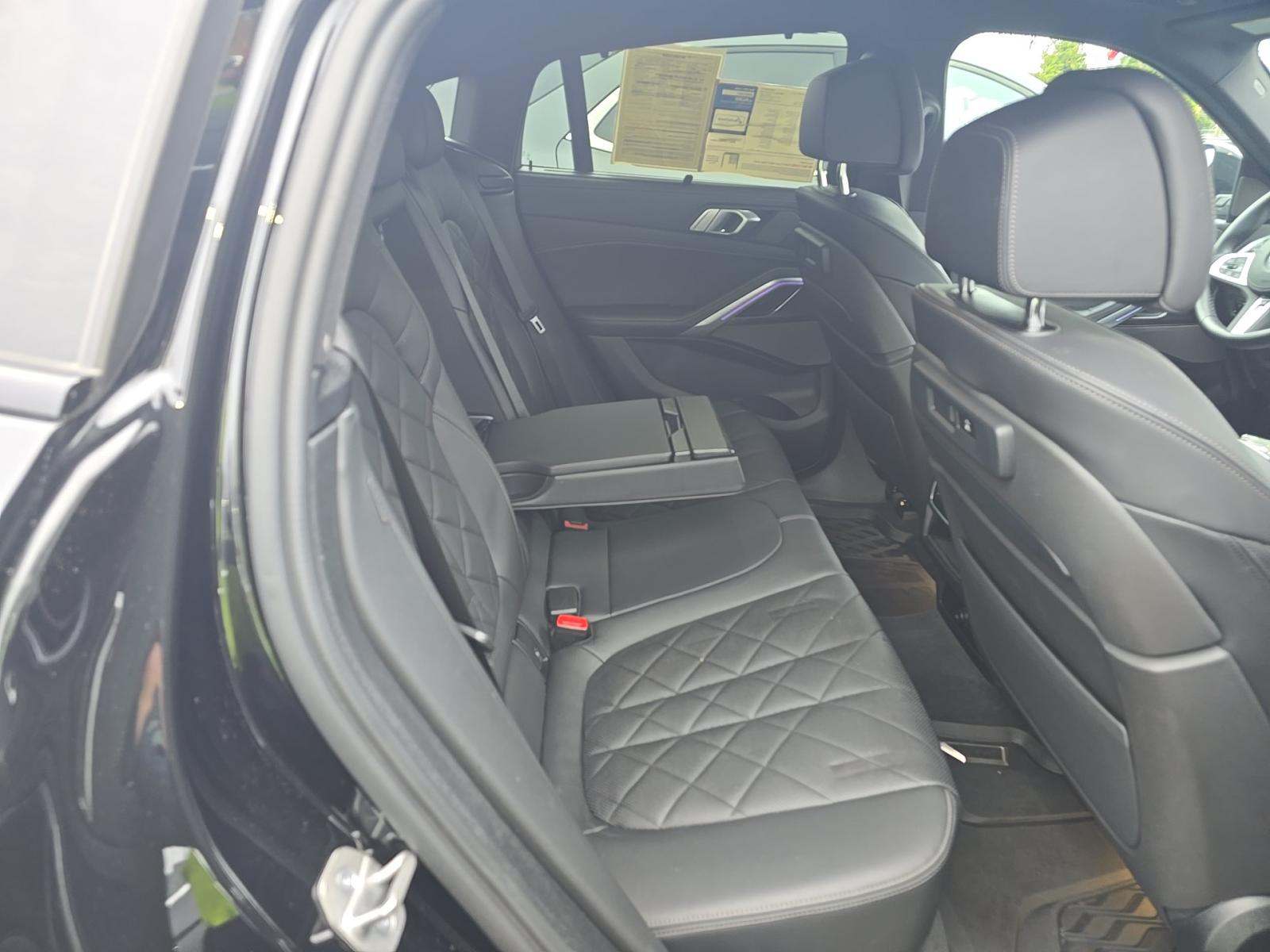 2023 BMW X6 M50i AWD