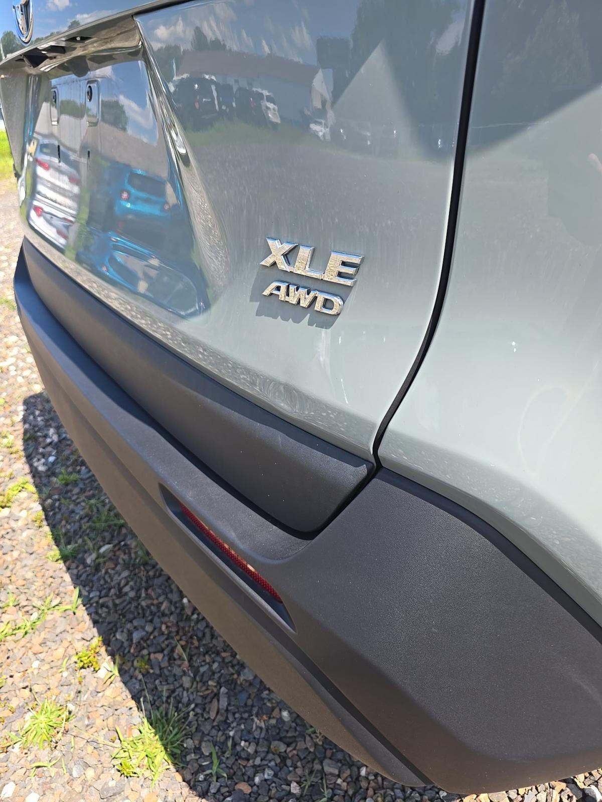 2023 Toyota RAV4 XLE AWD
