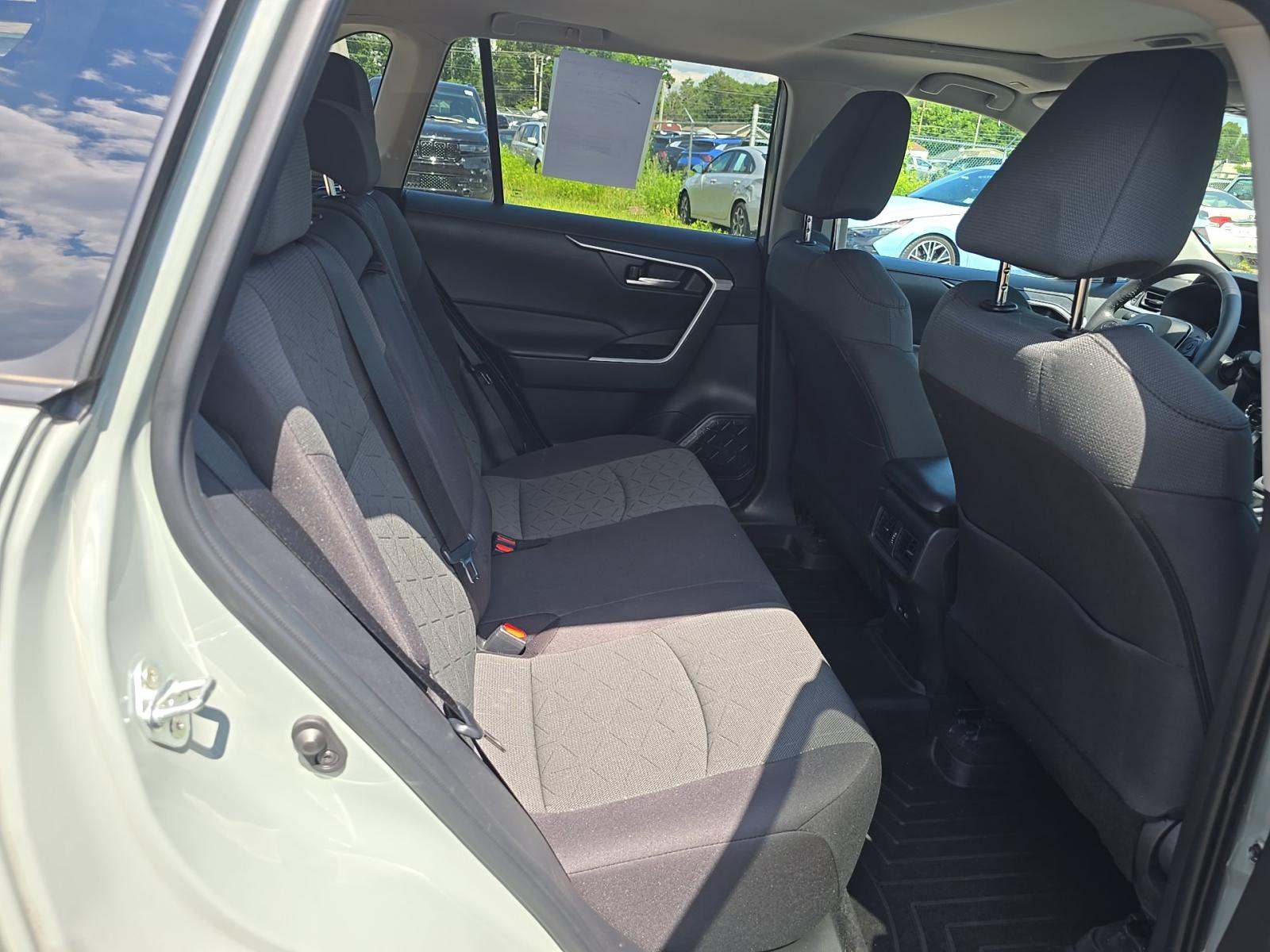 2023 Toyota RAV4 XLE AWD