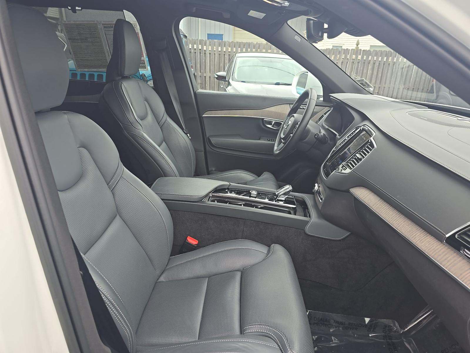 2023 Volvo XC90 Recharge T8 Ultimate AWD