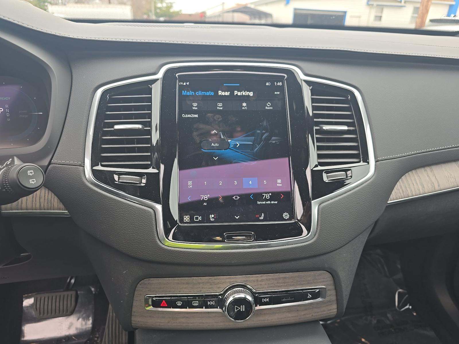 2023 Volvo XC90 Recharge T8 Ultimate AWD