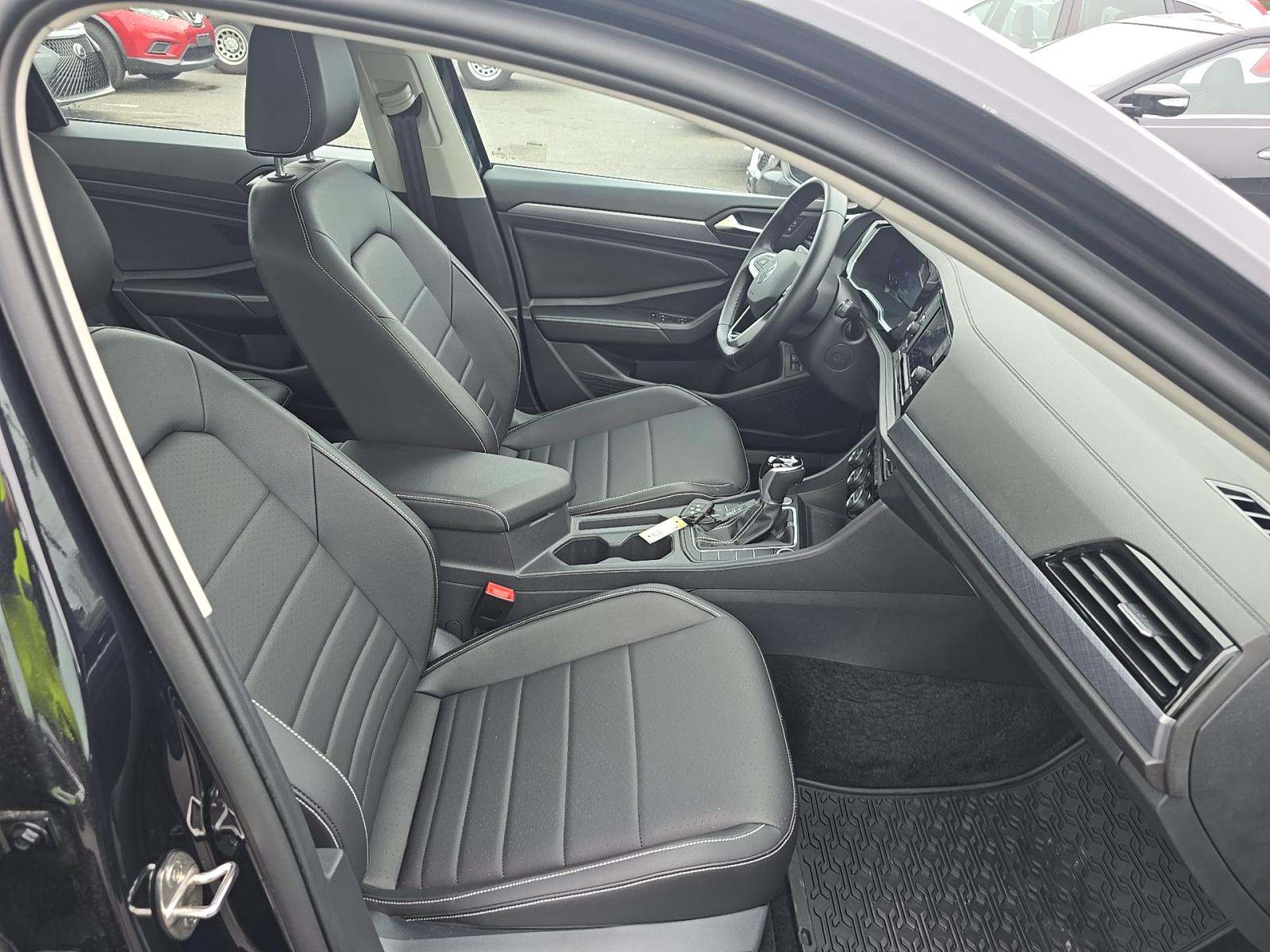 2023 Volkswagen Jetta 1.5T SE FWD