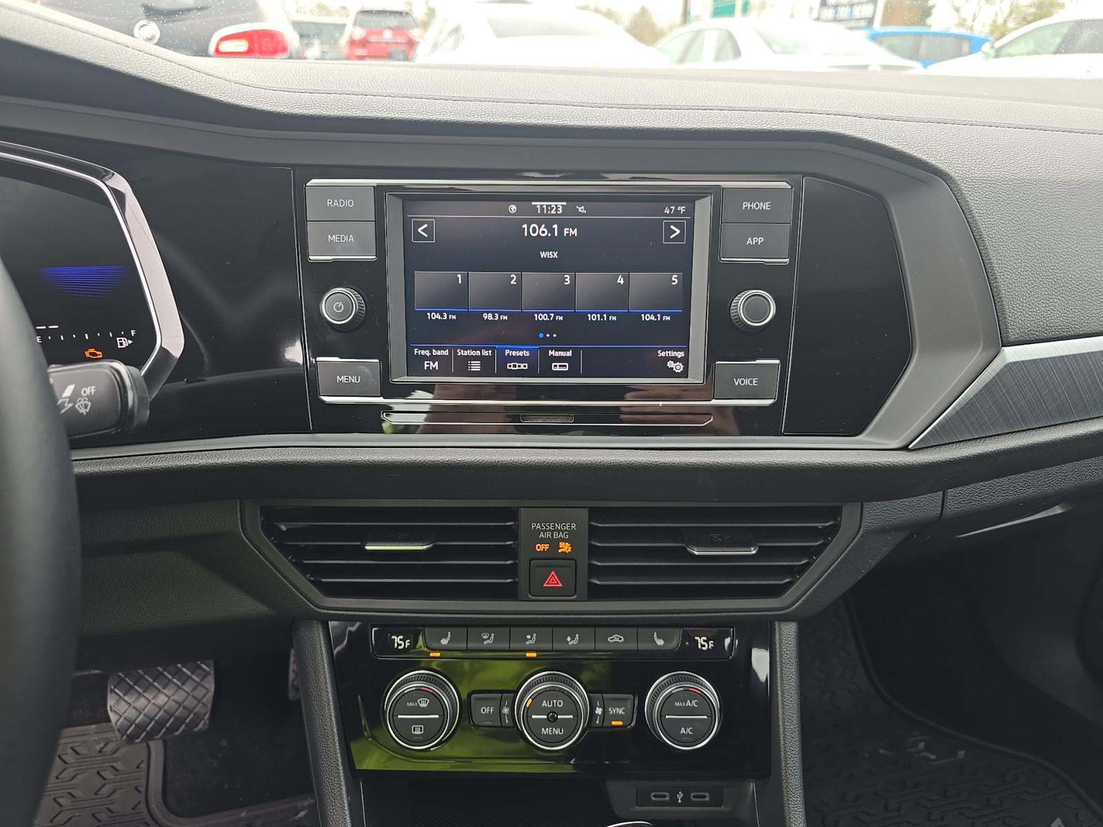 2023 Volkswagen Jetta 1.5T SE FWD