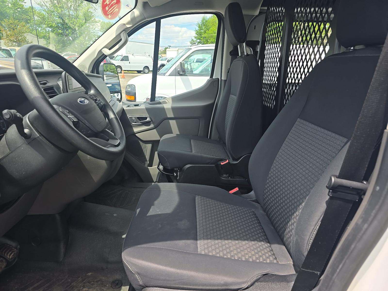 FORD TRANSIT 250 - 6