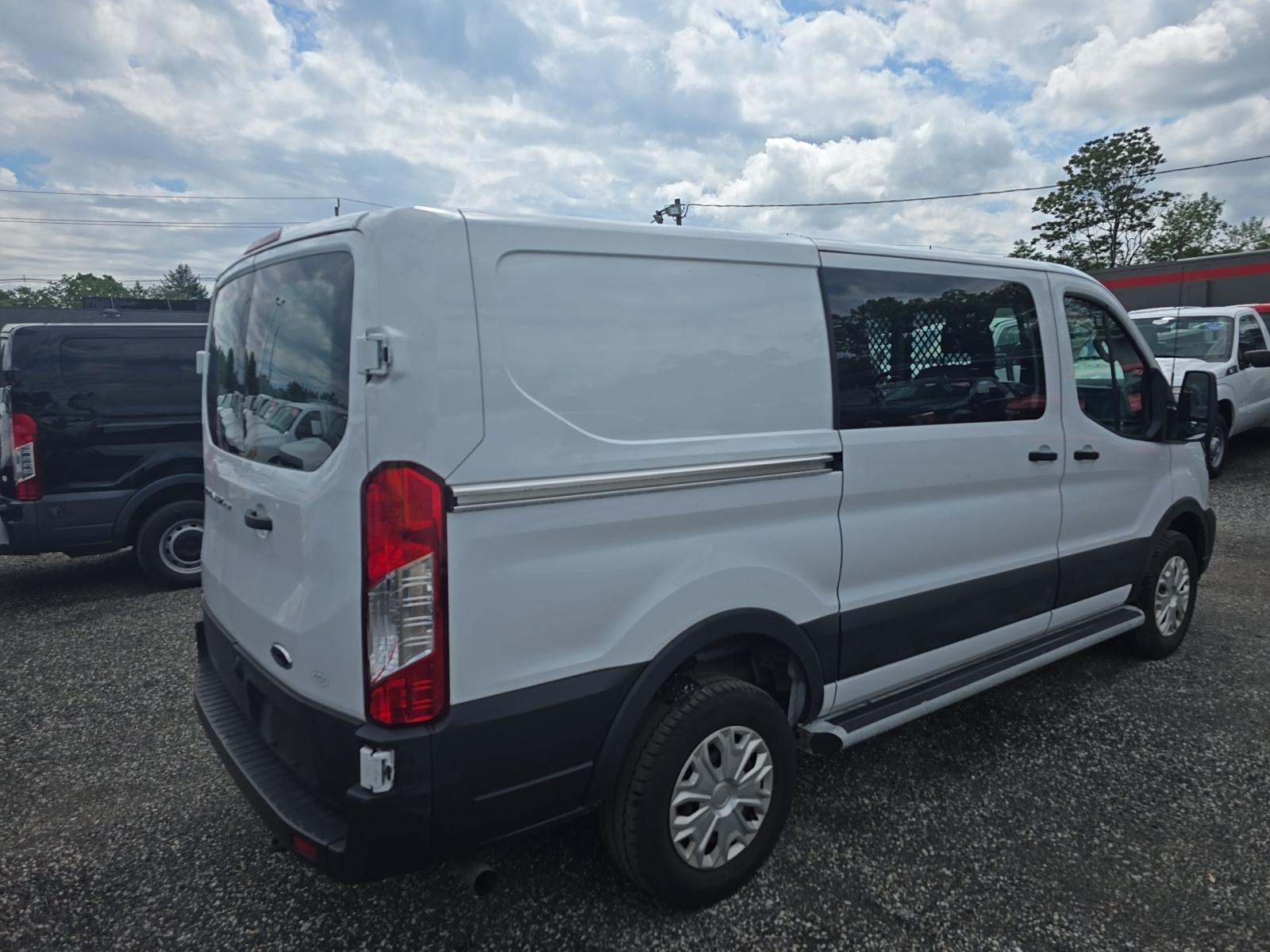 FORD TRANSIT 250 - 3