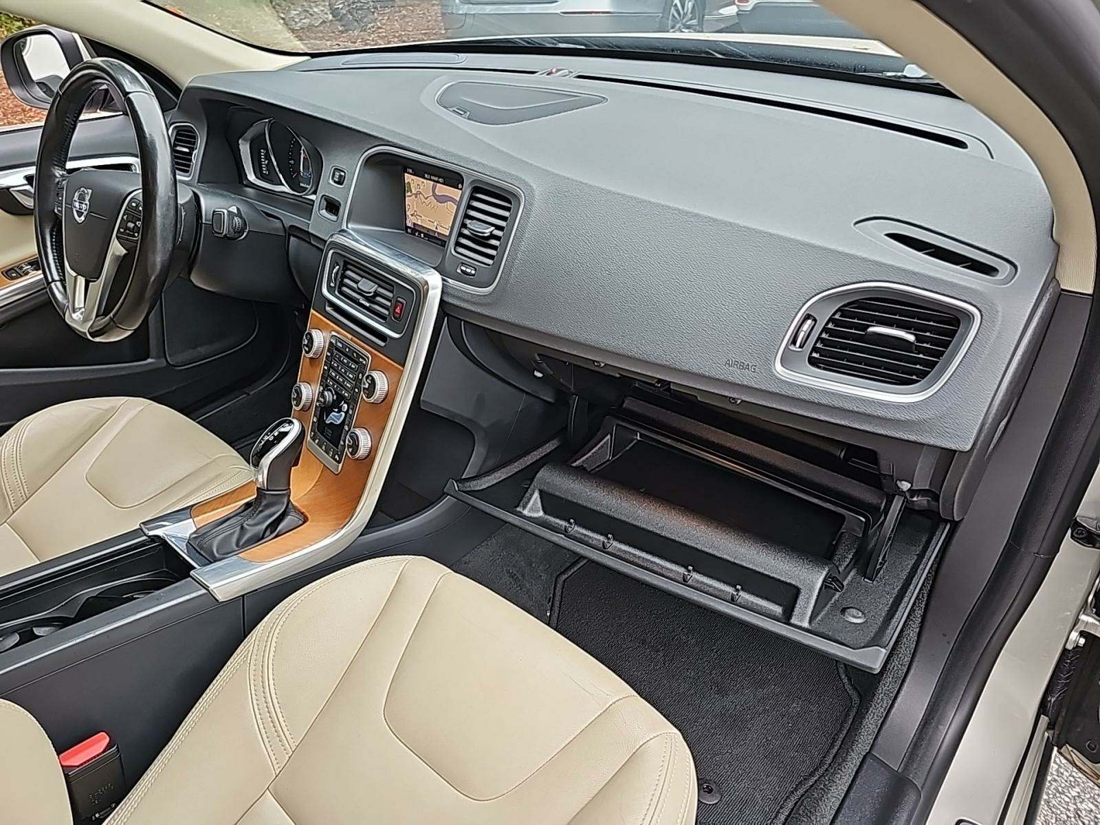 2018 Volvo S60 T5 Inscription Platinum AWD